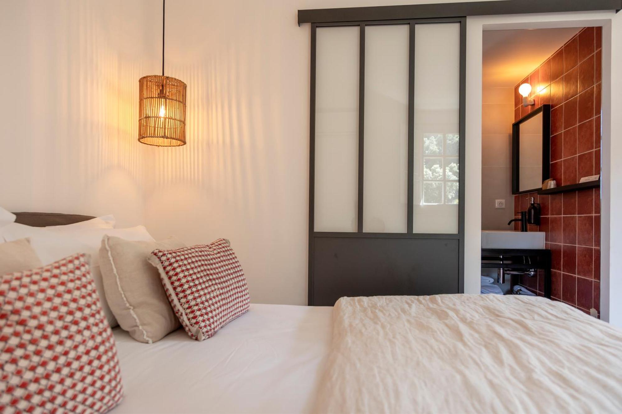 Latine Hotel